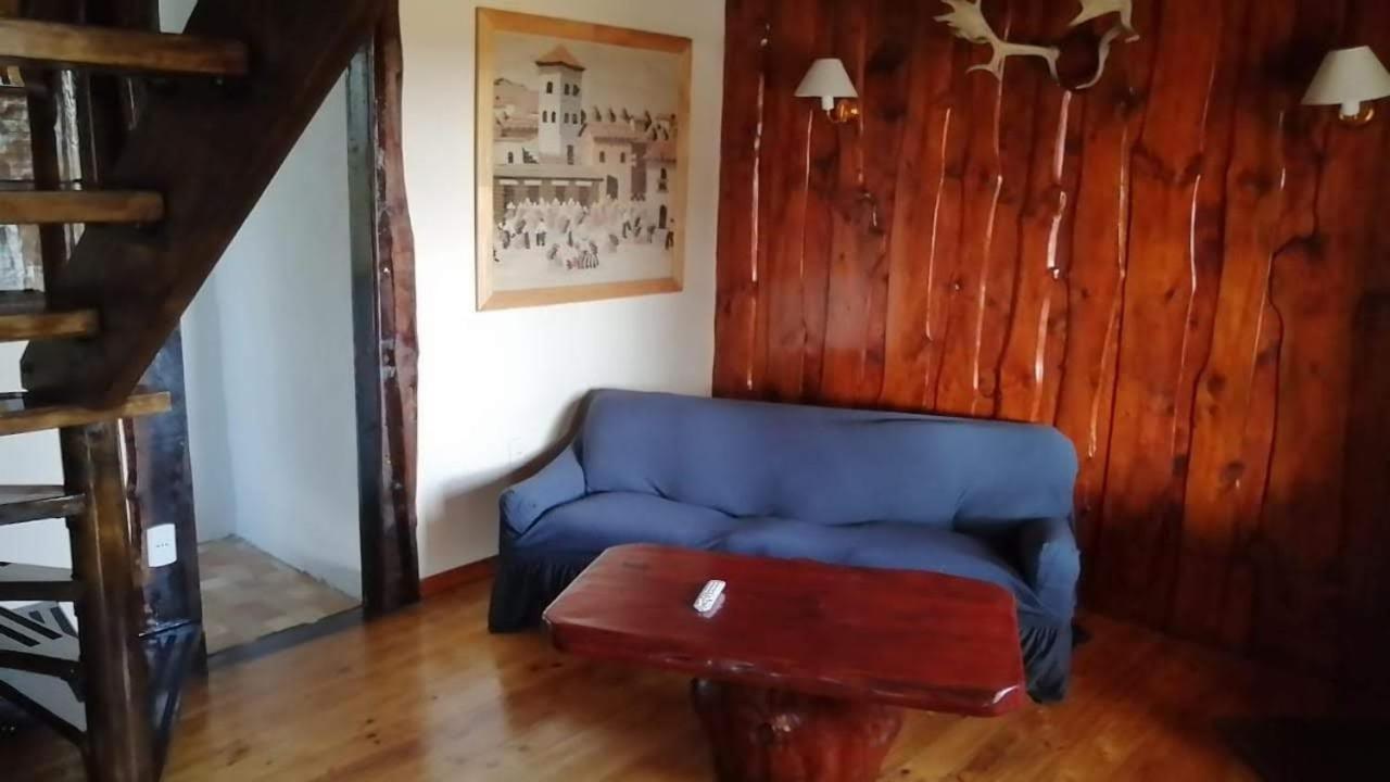 El Algarrobo Exterior foto